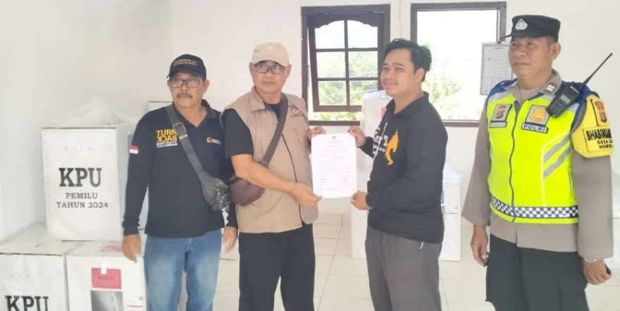 Logistik Pemilu 2024 Telah Lengkap di Terima Oleh PPS Desa Kukuh Kerambitan