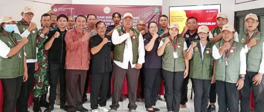 Pelantikan Pantarlih Desa Kukuh Kerambitan Untuk Pemilukada 2024