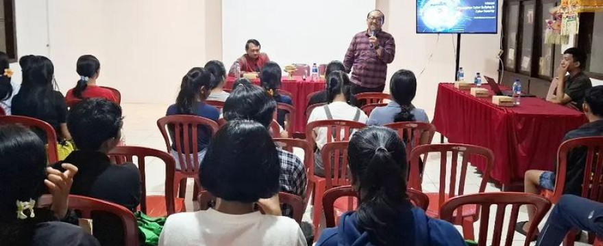 RKDD Desa Kuku Kerambitan selenggarakan Literasi Cyber Bullying dan Cyber Crime Bagi Generais Muda Desa